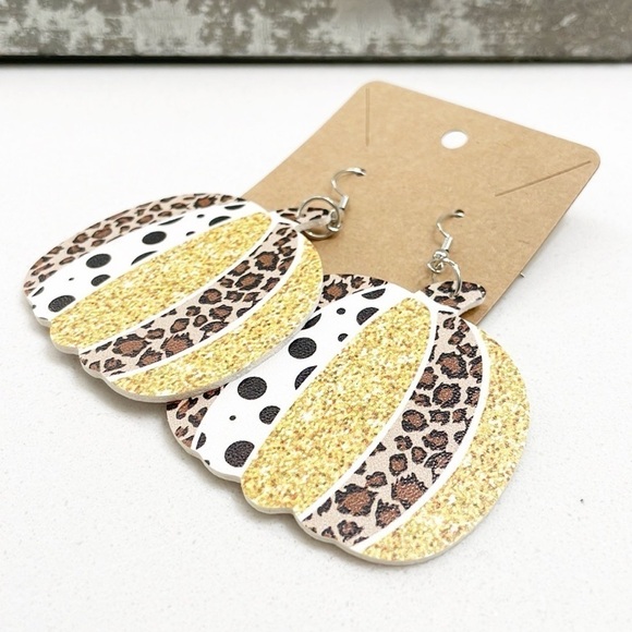 Animal print pumpkin hand made earrings - Picture 1 of 2